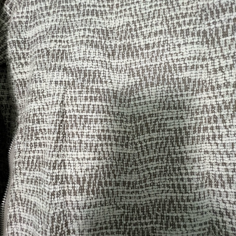 Max Studio Gray Patterned Sweater - Picture 2 of 7